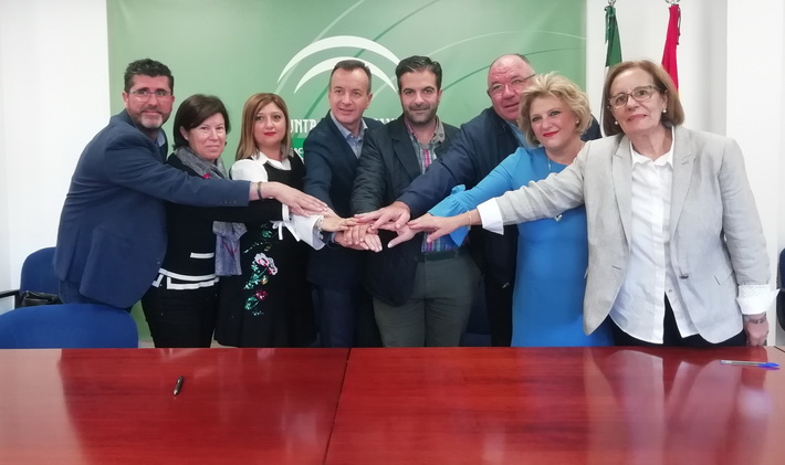 Junta, Critas y los ayuntamientos de Armilla, Maracena y Loja firman un acuerdo para atender las necesidades alimentarias de cerca de 90 familias 